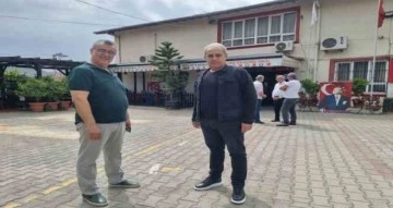 Mezun oldukları okulda oy kullandılar