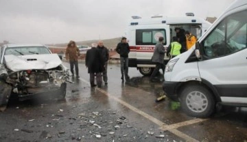 Midyat&rsquo;ta trafik kazası : 9 yaralı