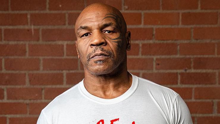 Mike Tyson 25 milyon doları elinin tersiyle itti