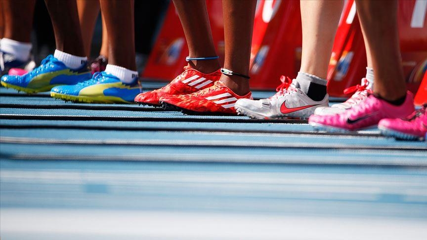 Milli atlet Mevlüt Aras'tan erkekler 800 metrede 18 yaş altı salon Türkiye rekoru