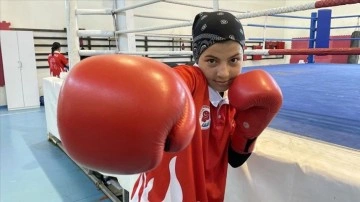 Milli boksör Rabia'nın hedefi geçen yıl yarım kalan şampiyonluk hayaline ulaşmak