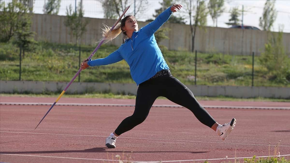 Milli ciritçi Eda Tuğsuz, Tokyo Olimpiyatları'na madalya hedefiyle hazırlanıyor