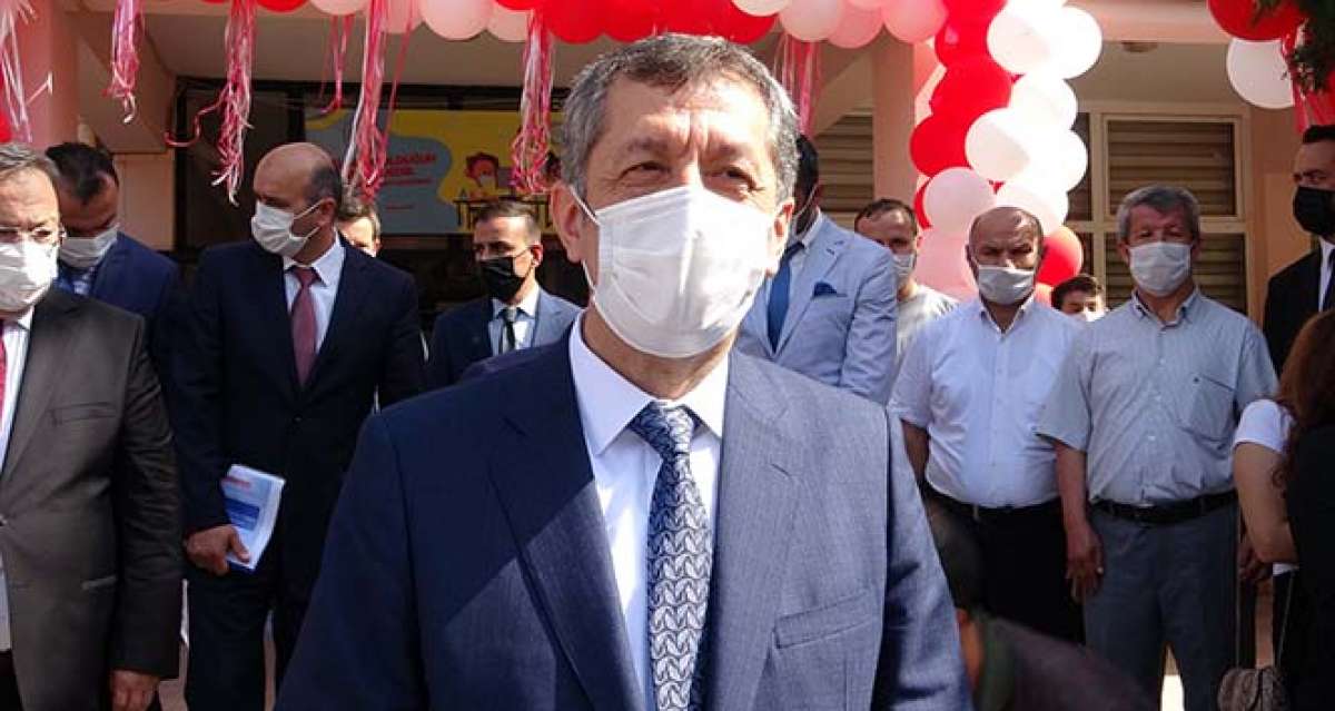 Milli Eğitim Bakanı Selçuk, Başakşehir'deki dev külliyenin açılışını yaptı