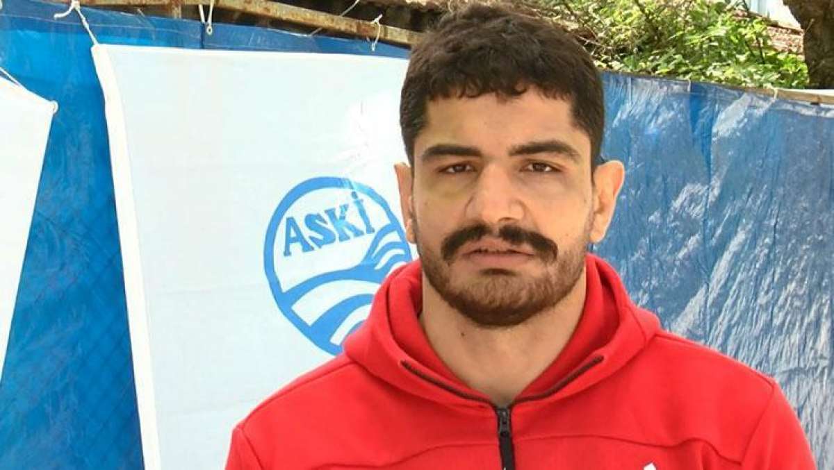 Milli güreşçi Taha Akgül'ün olimpiyatlarda gözü yine altın madalyada