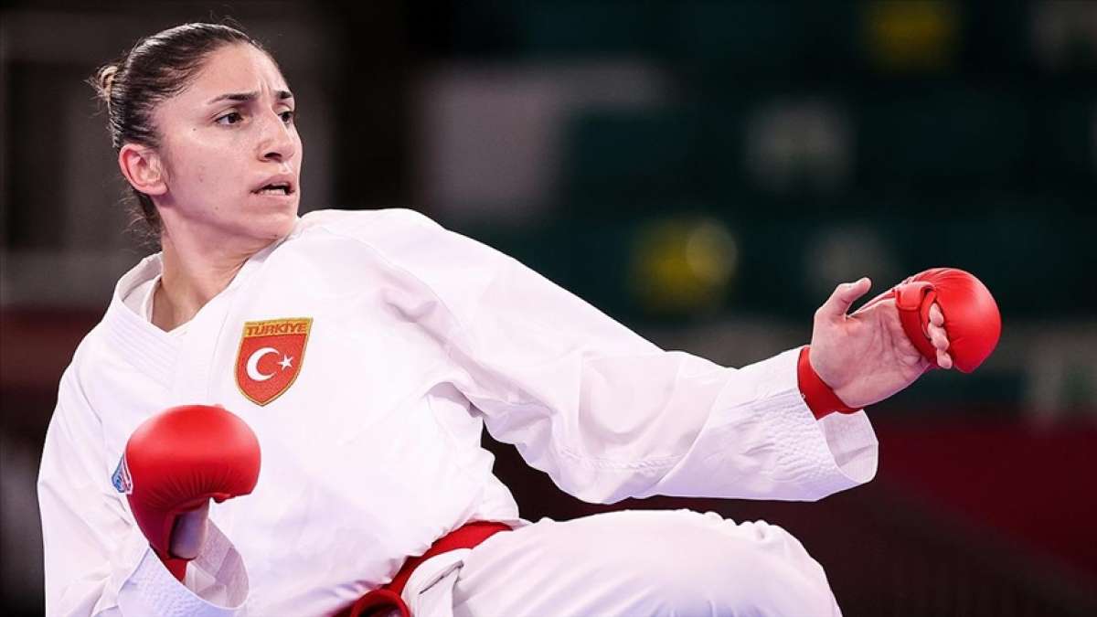 Milli karateci Merve Çoban olimpiyat madalyasını garantiledi