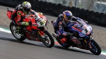 Milli motosiklet&ccedil;iler Toprak, Can ve Bahattin, Endonezya'da piste &ccedil;ıkacak