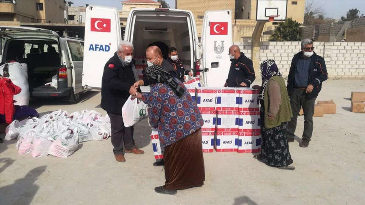 Milli Savunma Bakanlığı, Barış Pınarı bölgesindeki köylere erzak yardımı yaptı