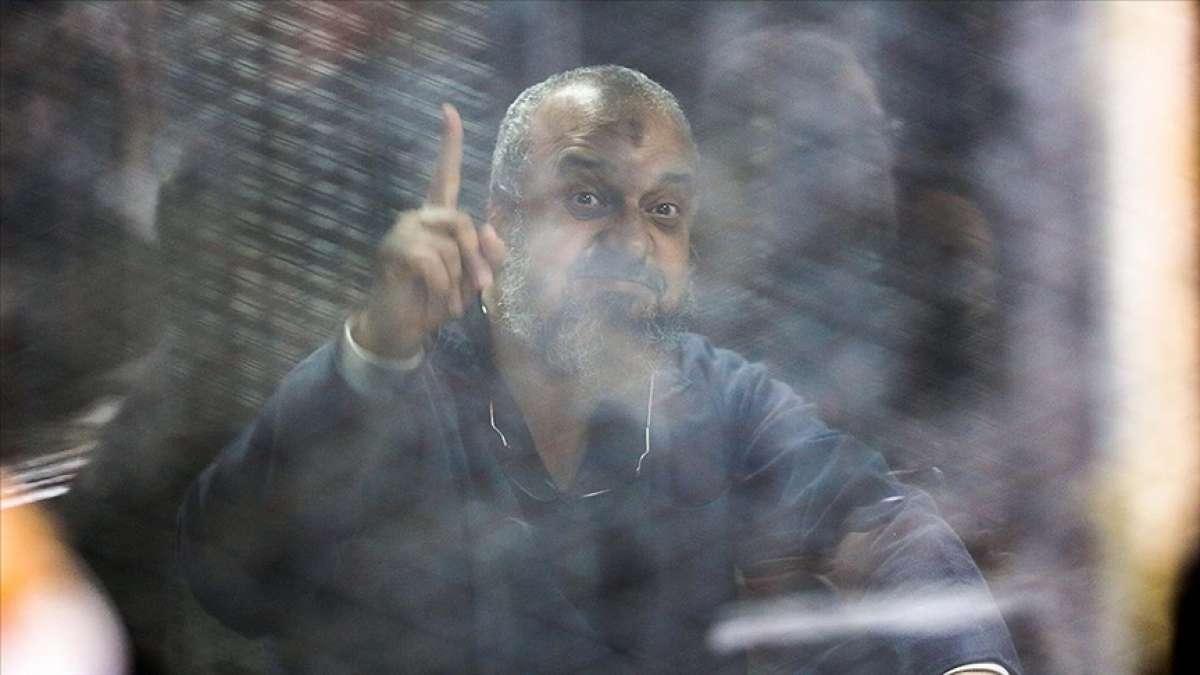 Mısır'da darbe karşıtı 12 kişi hakkındaki idam cezası onandı