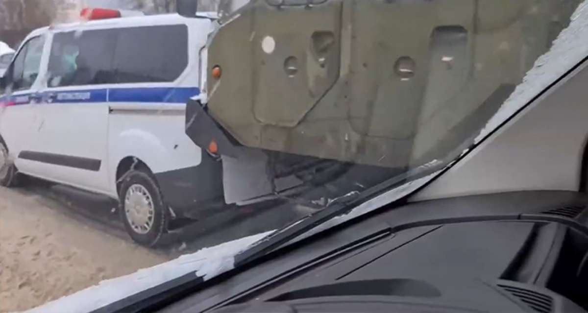 Moskova'da S-400 taşıyan araçlar zincirleme trafik kazasına karıştı