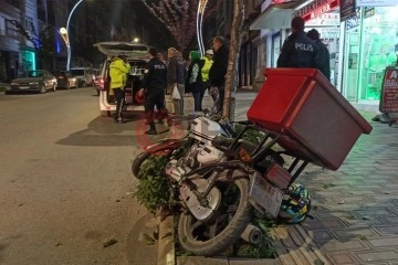Motosiklet ağaca çarptı: 1 yaralı