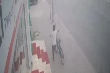 Motosiklet ve bisiklet hırsızları kamerada
