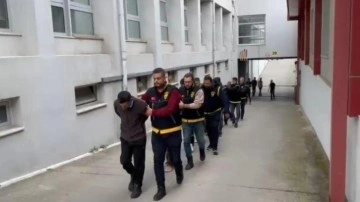 'Motosikleti yavaş s&uuml;r' kavgası: 1 &ouml;l&uuml;, 7 yaralı, 6 tutuklama