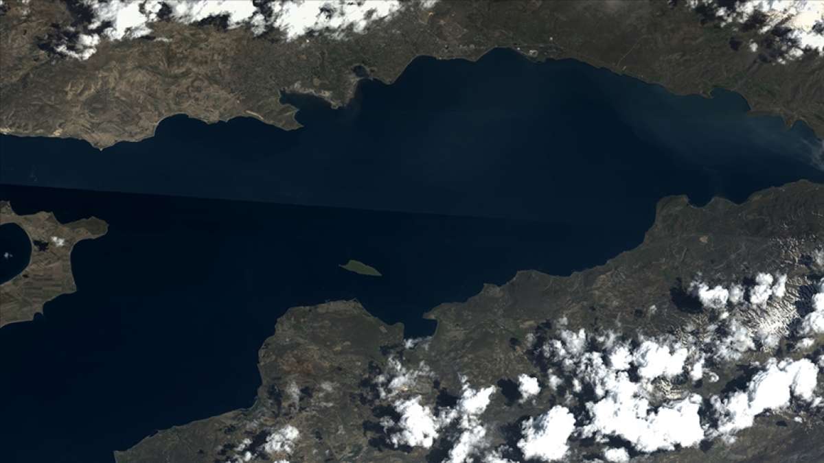 MSB Van Gölü'nün Göktürk uydusu tarafından çekilen fotoğrafını paylaştı