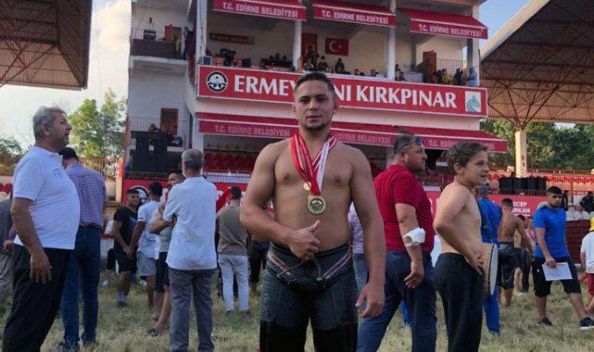 Muğla Büyükşehir Belediye güreşçisi Kırkpınarda birinci oldu