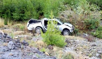 Muğla'da şarampole devrilen kamyonetin sürücüsü öldü
