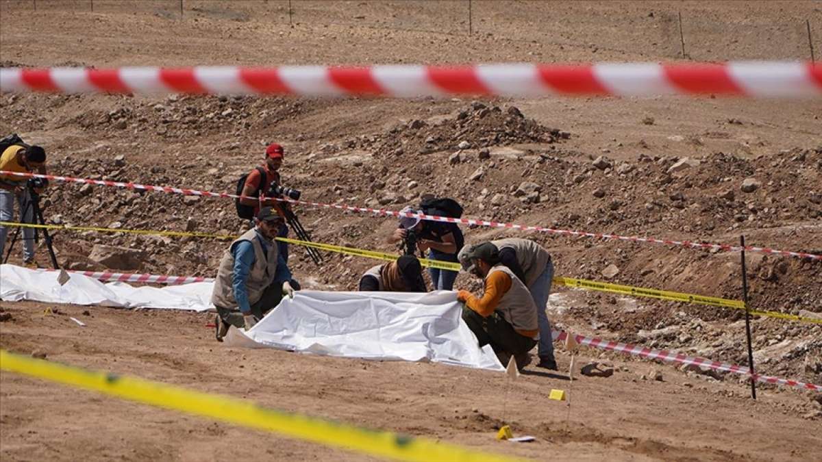 Musul'da DEAŞ'ın katlettiği 500 kişilik iki toplu mezar bulundu