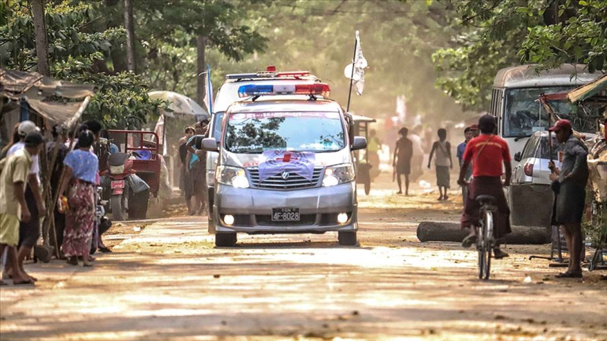 Myanmar'da ordunun protestoculara müdahalesinde şimdiye kadar 52 çocuk hayatını kaybetti