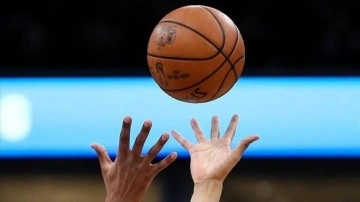 NBA'de Heat ve Knicks konferans yarı finaline kaldı