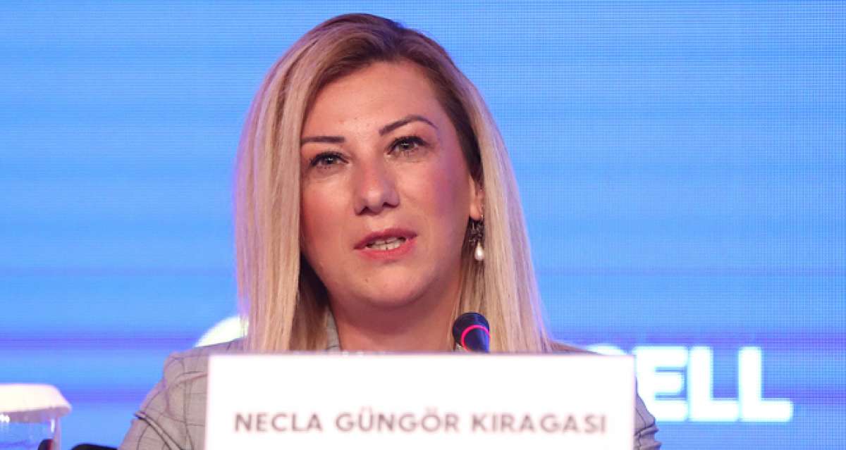 Necla Güngör Kıragası: 'Bu hikayenin yazarı olmak istiyorum'