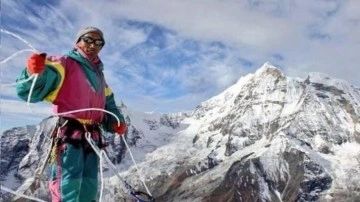 Nepalli dağcı 26. kez Everest&rsquo;e tırmanarak kendisine ait rekoru kırdı