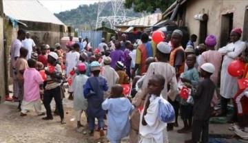 Nijeryalı yetimler Türkiye'den giden yardımlarla yuvaya kavuştu