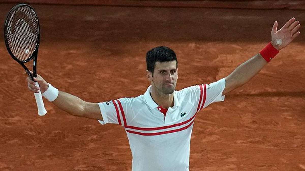 Novak Djokovic, Rafael Nadalı devirdi ve tarihe geçti!