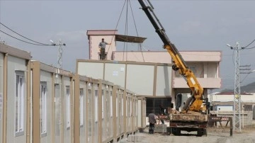 Nurdağı'nda depremzedeler için 2 bin 757 konteyner ve prefabrik yapı daha kurulacak