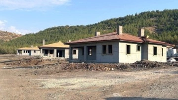 Nurdağı’nda köy evlerinin yüzde 70’i tamamlandı