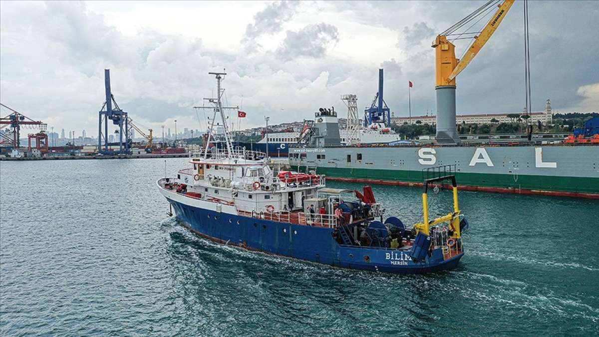 ODTÜ araştırma gemisi 'Bilim-2' Marmara Deniz'nde müsilaj takibinde