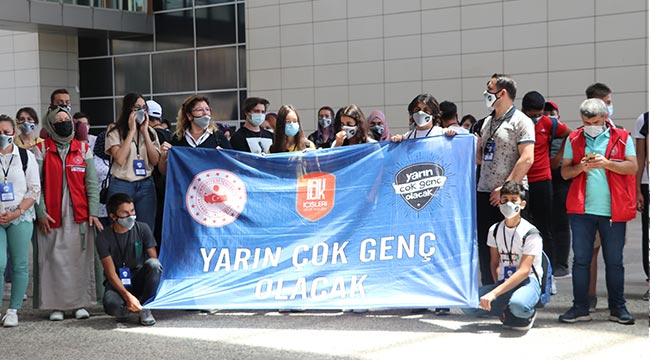 Öğrenciler "Yarın Çok Genç Olacak" projesi kapsamında Gaziantep'i gezdi.