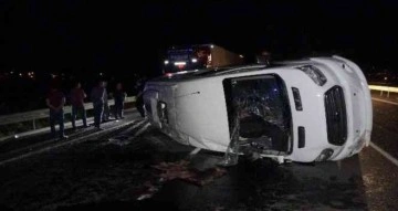 Öğrencileri taşıyan minibüs otoyolda kaza yaptı: 17 yaralı
