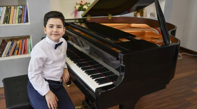 Okuma yazmayı 4 yaşında öğrendi, 8 yaşında piyanoda adını dünyaya duyurdu