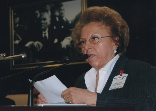 Ömrünü Eğitim ve Kadınlara Adamış Cumhuriyet Çınarı Nüket Ersoy’u Kaybettik