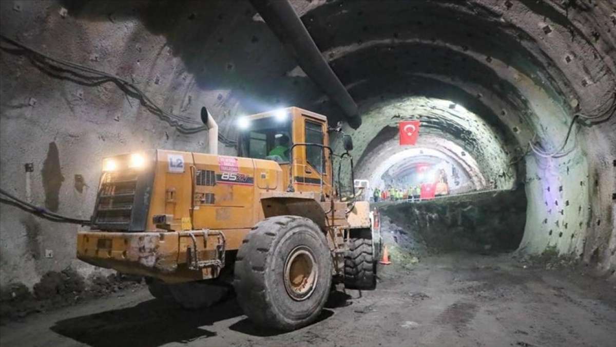 Ordu Çevre Yolu Projesi'ndeki Terzili Tüneli'nde ışık görüldü