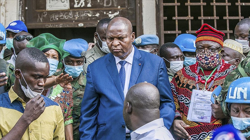 Orta Afrika Cumhuriyeti'nde cumhurbaşkanı seçiminin galibi Touadera oldu