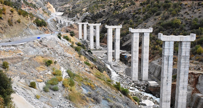 Osman Gazi Köprüsü tekniğiyle Bitlis’te viyadük yapılıyor