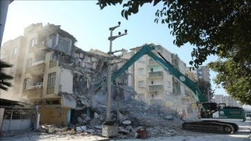 Osmaniye'de yıkılan binalarda tespit edilen kusurlara ilişkin 2 zanlı daha yakalandı