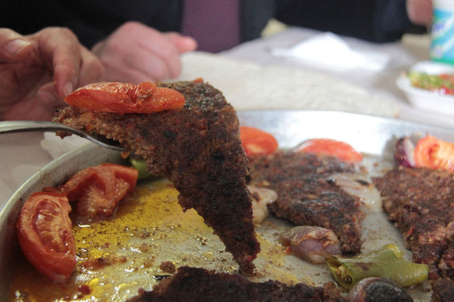 Osmanlı lezzeti Kilis tavası iftar sofralarını şenlendiriyor