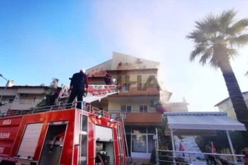 Oteli duman kapladı, müşteriler tahliye edildi