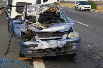 Otomobil tıra arkadan çarptı: 2 ölü, 2 yaralı