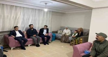 Öz Sağlık İş Sendikası’ndan depremde hayatını kaybeden vatandaşların ailelerine ziyaret