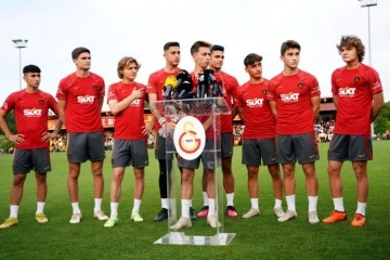 Özgür Baran Aksaka: 'Cumhuriyetin 100. yılında kupayı kazandığımız için çok mutluyuz'