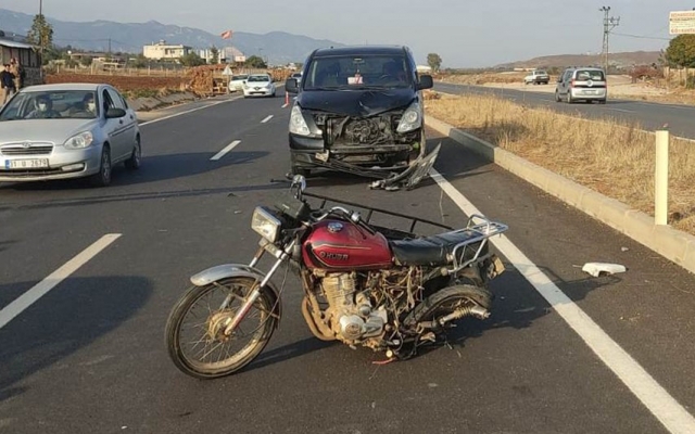 Panelvan araç ile motosiklet çarpıştı: 1 yaralı 