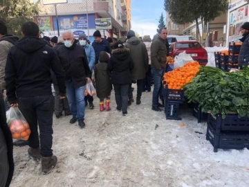 Pazara Hırsızlar dadandı