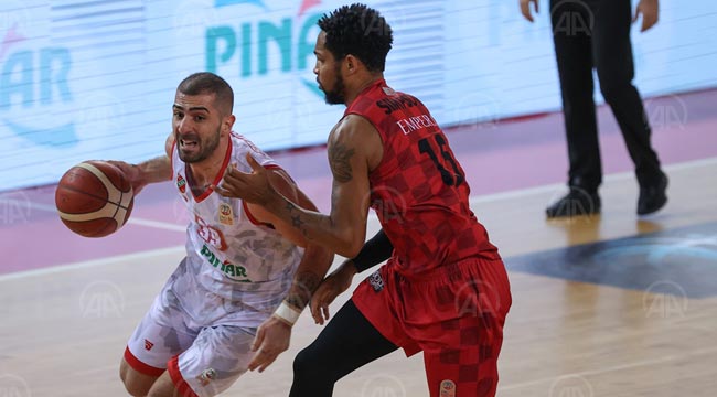 Pınar Karşıyaka, Empera Halı Gaziantep Basketbol'u 72-65 mağlup etti