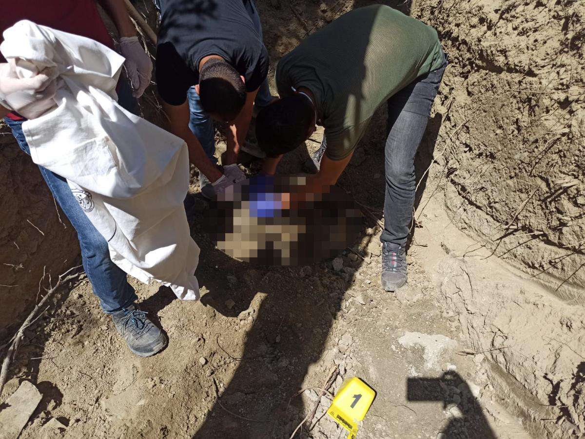 PKK'dan kaçmaya çalıştığı için öldürülen teröristin ceset toprağa gömülü bulundu