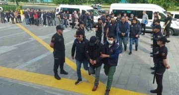 PKK’nın üst düzey yetkilisi Duran Kalkan’ın korumasının yakalandığı operasyonda 21 kişi tutuklandı