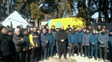 PTT, deprem b&ouml;lgesine yardım ulaştırma ve bankacılık faaliyetlerini kesintisiz s&uuml;rd&uuml;r&uuml;yor