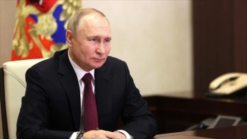 Putin'den, Türkiye ve Suriye’deki deprem çalışmalarından dolayı Rus ekiplerine teşekkür