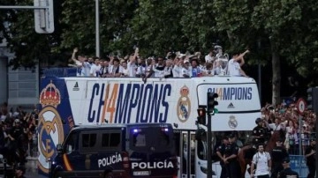 Real Madrid, Devler Ligi zaferini doya doya kutladı
